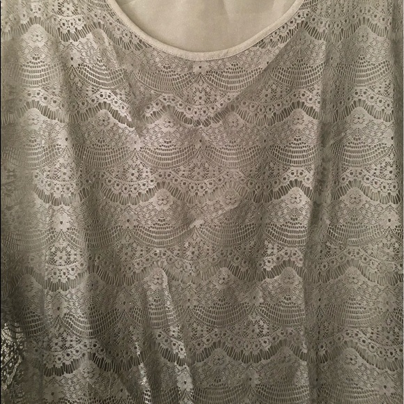 Lace top - Picture 2 of 3